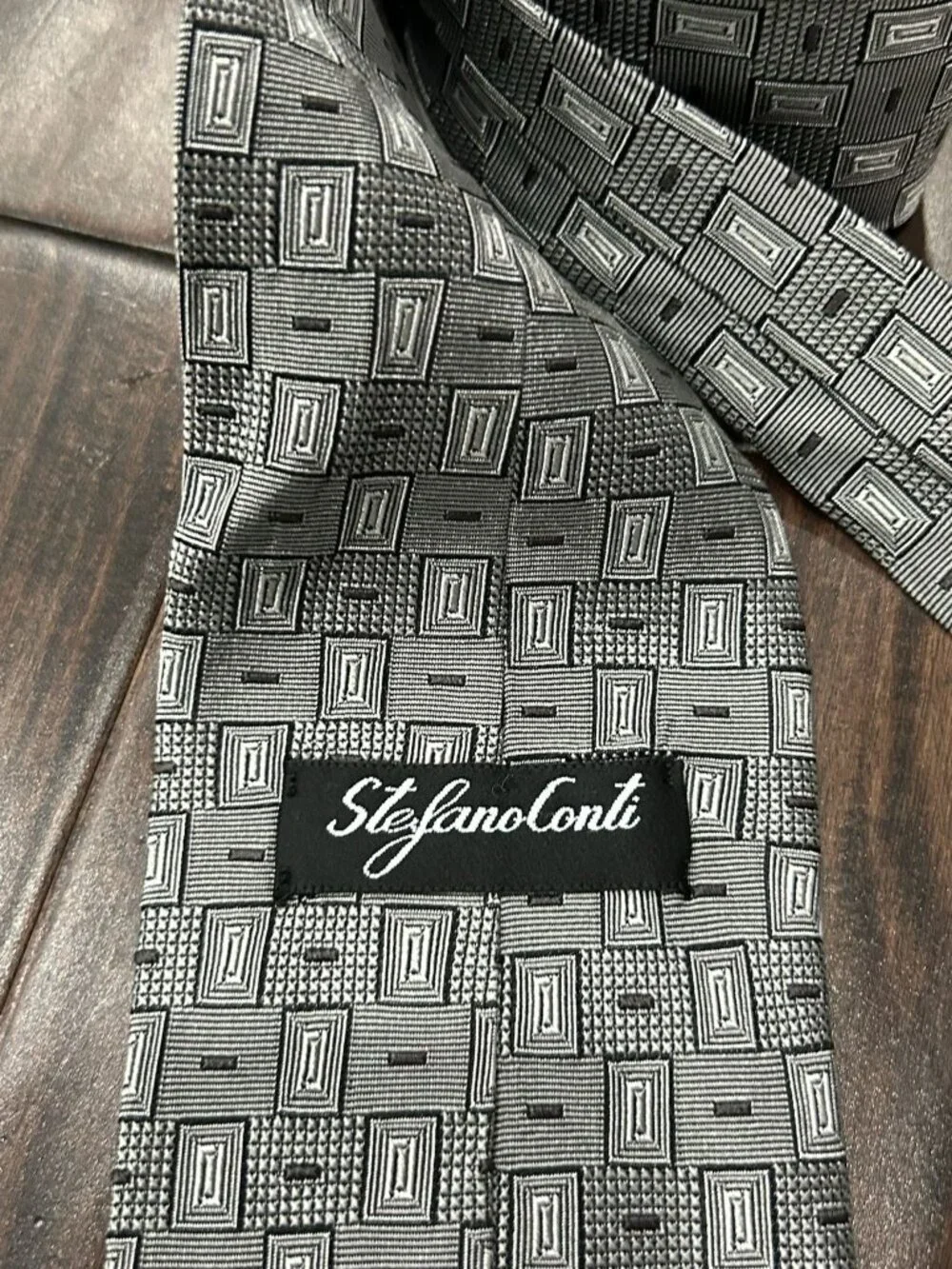 Stefano Conti Mens Black Silver Geometric 100% Italian Silk Tie Vintage Retro